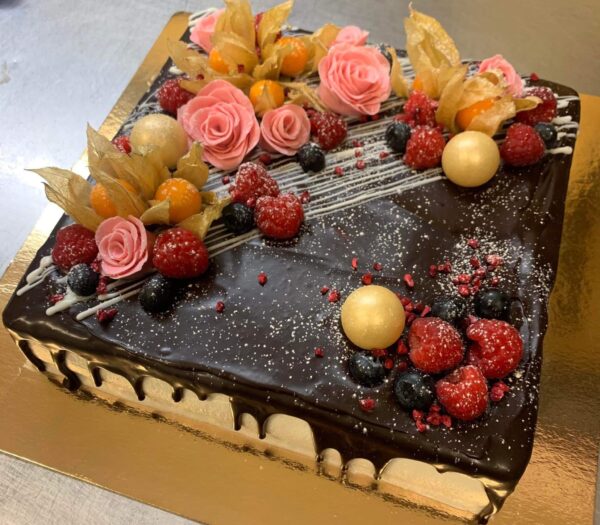 Sokolaadikattega tort 1kg